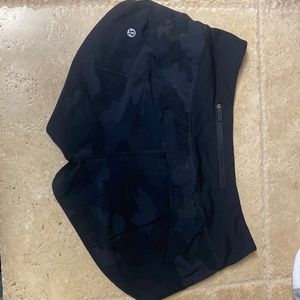 LuluLemon Camo Speed-Up low-rise lined 2.5” short